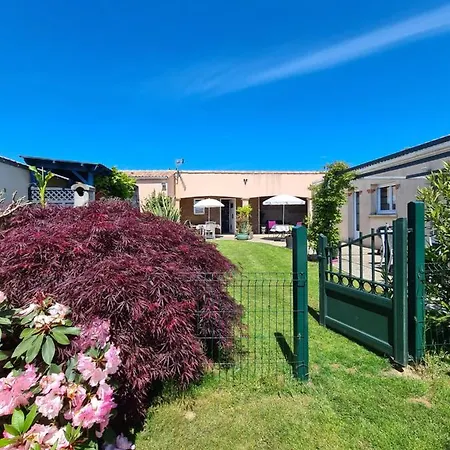Apartment Le Pavachon, Piscine Familiale Chauffee - A 3 Min Du Puy Du Fou