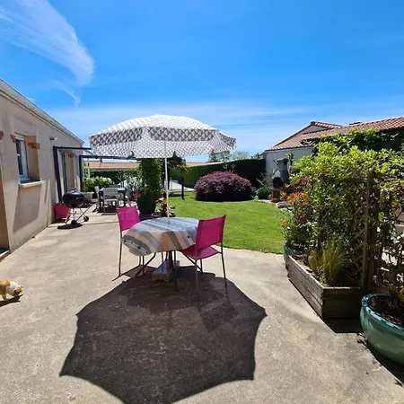 Le Pavachon, Piscine Familiale Chauffee - A 3 Min Du Puy Du Fou Apartment *