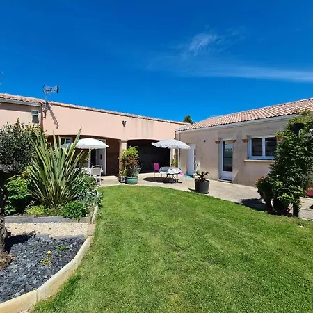 Le Pavachon, Piscine Familiale Chauffee - A 3 Min Du Puy Du Fou Apartment Les Epesses