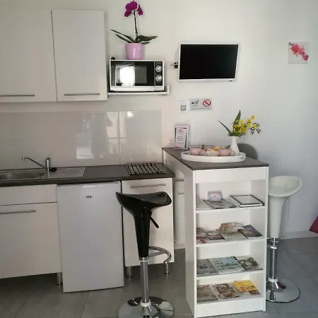 Apartment Le Pavachon, Piscine Familiale Chauffee - A 3 Min Du Puy Du Fou