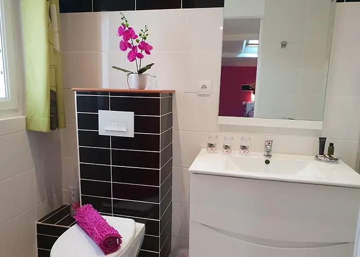 Jolie Le Pavachon A 3 Min Du Puy Du Fou Les Épesses